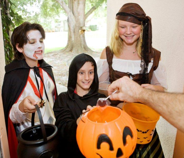 Halloween trick or treaters