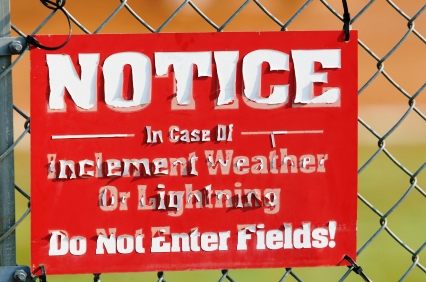 Notice not to use field in event of lightning